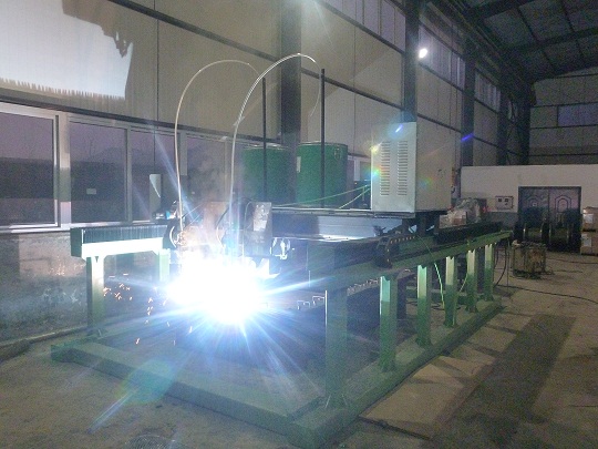 耐磨復合鋼板淬裂的原因及應掌握的要領 耐磨復合鋼板淬裂的原因及應掌握的要領